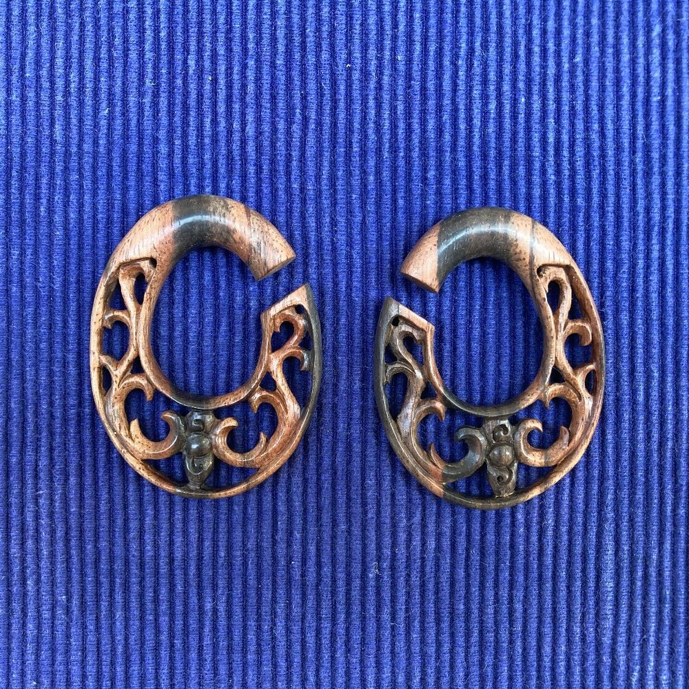 Black Ebony Ear Cradles 7/16"
